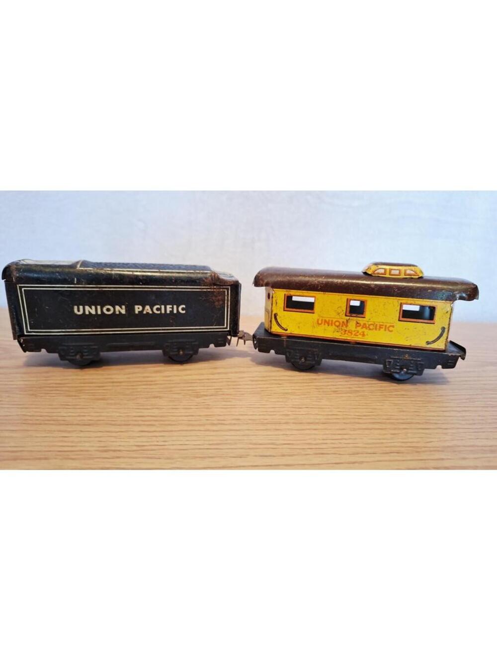 VTG Marx O-Gauge Tin Litho Union Pacific 3824 Caboose & 551 Tender 1940s-1950s